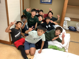小学生　修学旅行　入浴 